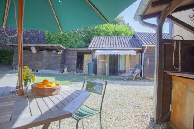 Sainte-Nathalène Le Bon Chemin Ateliers 아파트 외부 사진